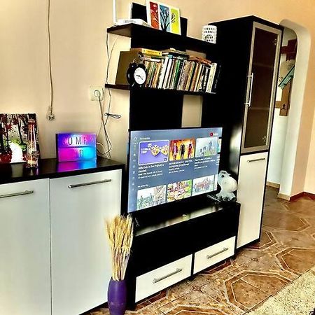 Ap 2 Cam Confortabile - Ab House Iasi Exteriör bild