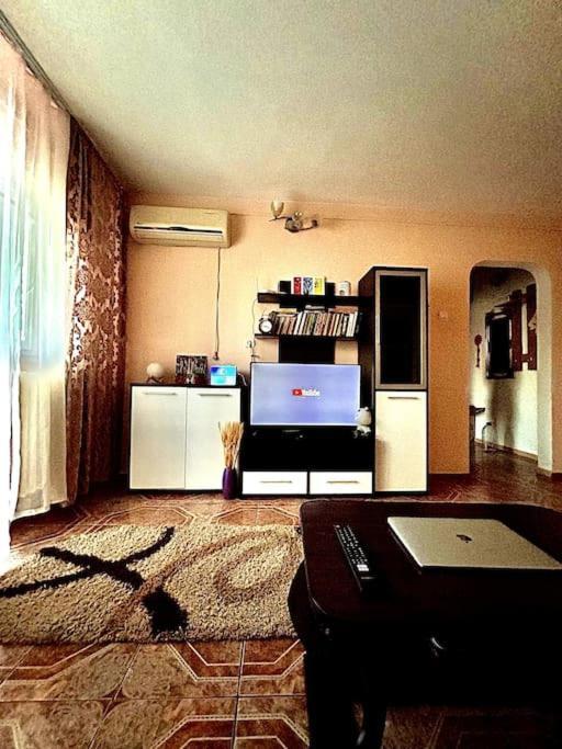 Ap 2 Cam Confortabile - Ab House Iasi Exteriör bild